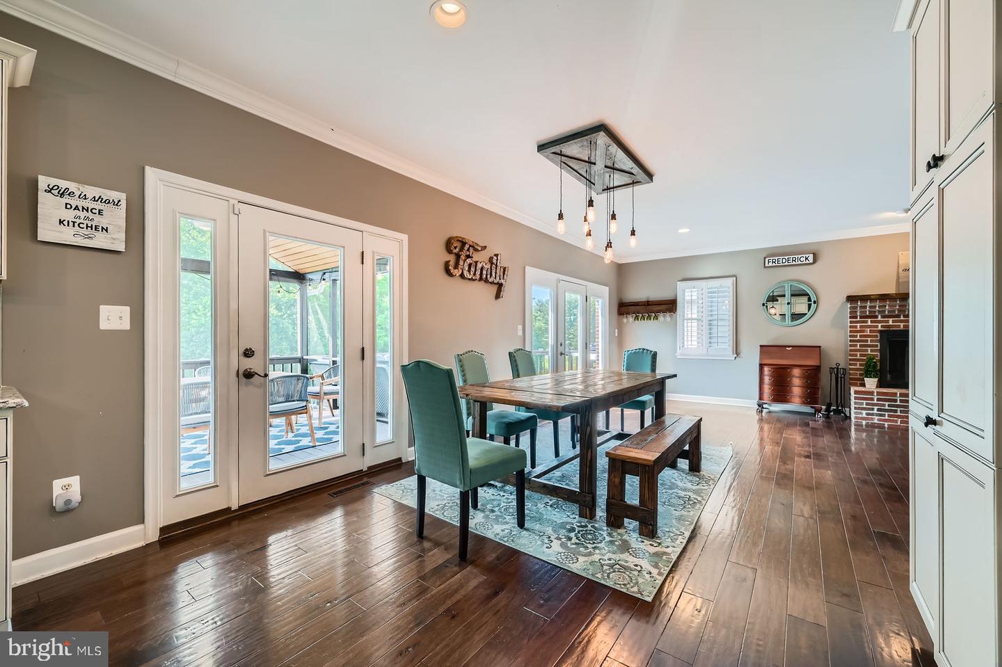 5512 Camelot Ct Property Photo 18