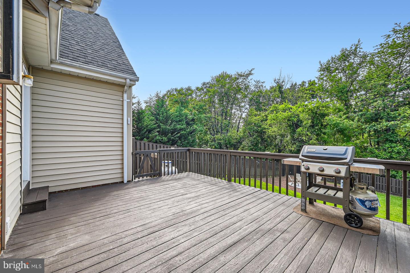 5512 Camelot Ct Property Photo 28