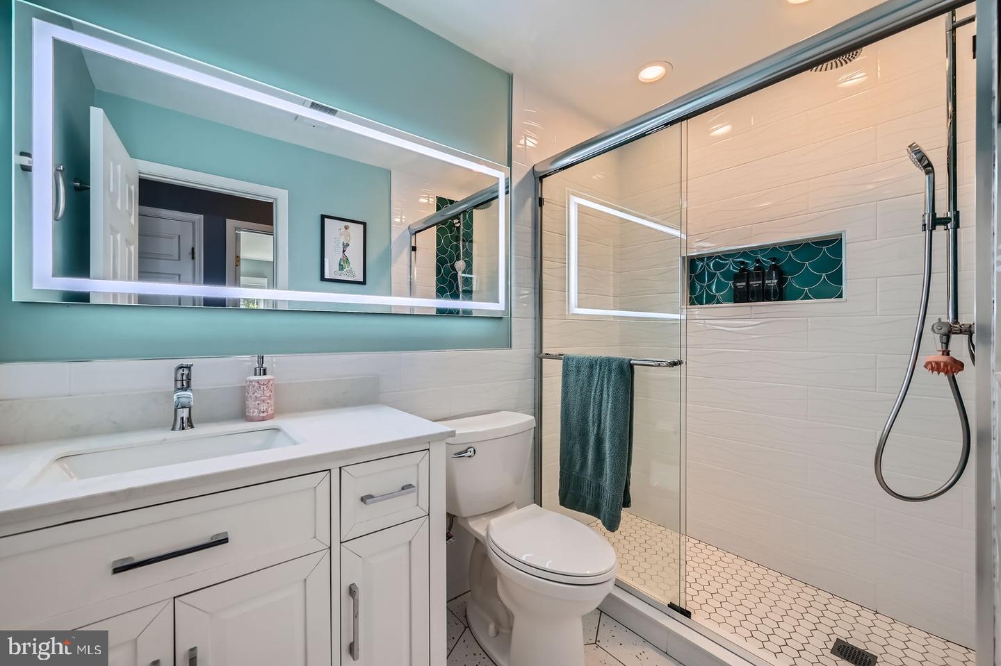 5512 Camelot Ct Property Photo 38