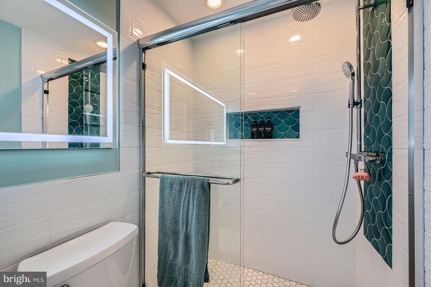 5512 Camelot Ct Property Photo 39