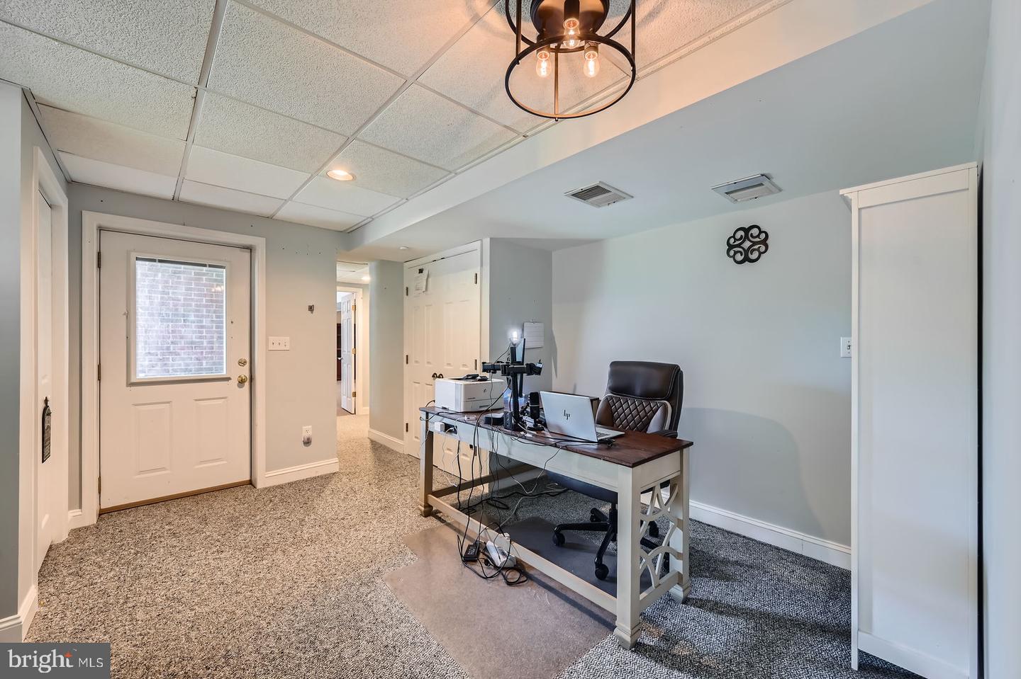 5512 Camelot Ct Property Photo 46