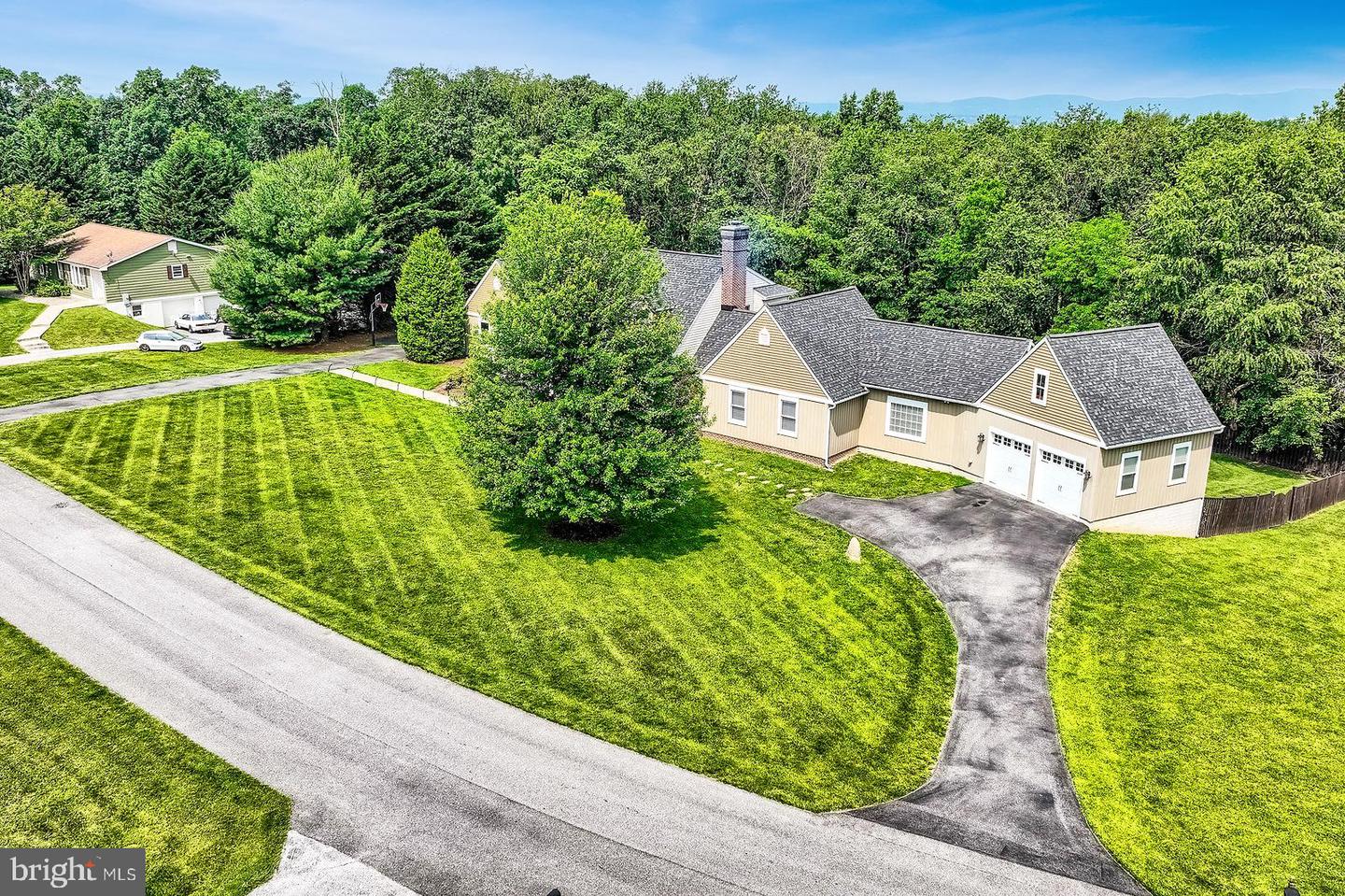 5512 Camelot Ct Property Photo 78