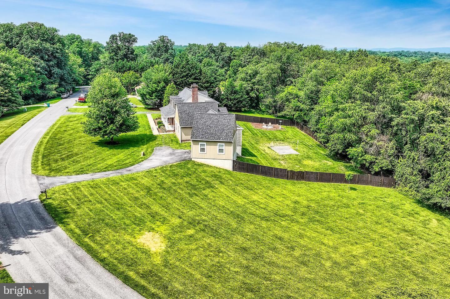 5512 Camelot Ct Property Photo 79