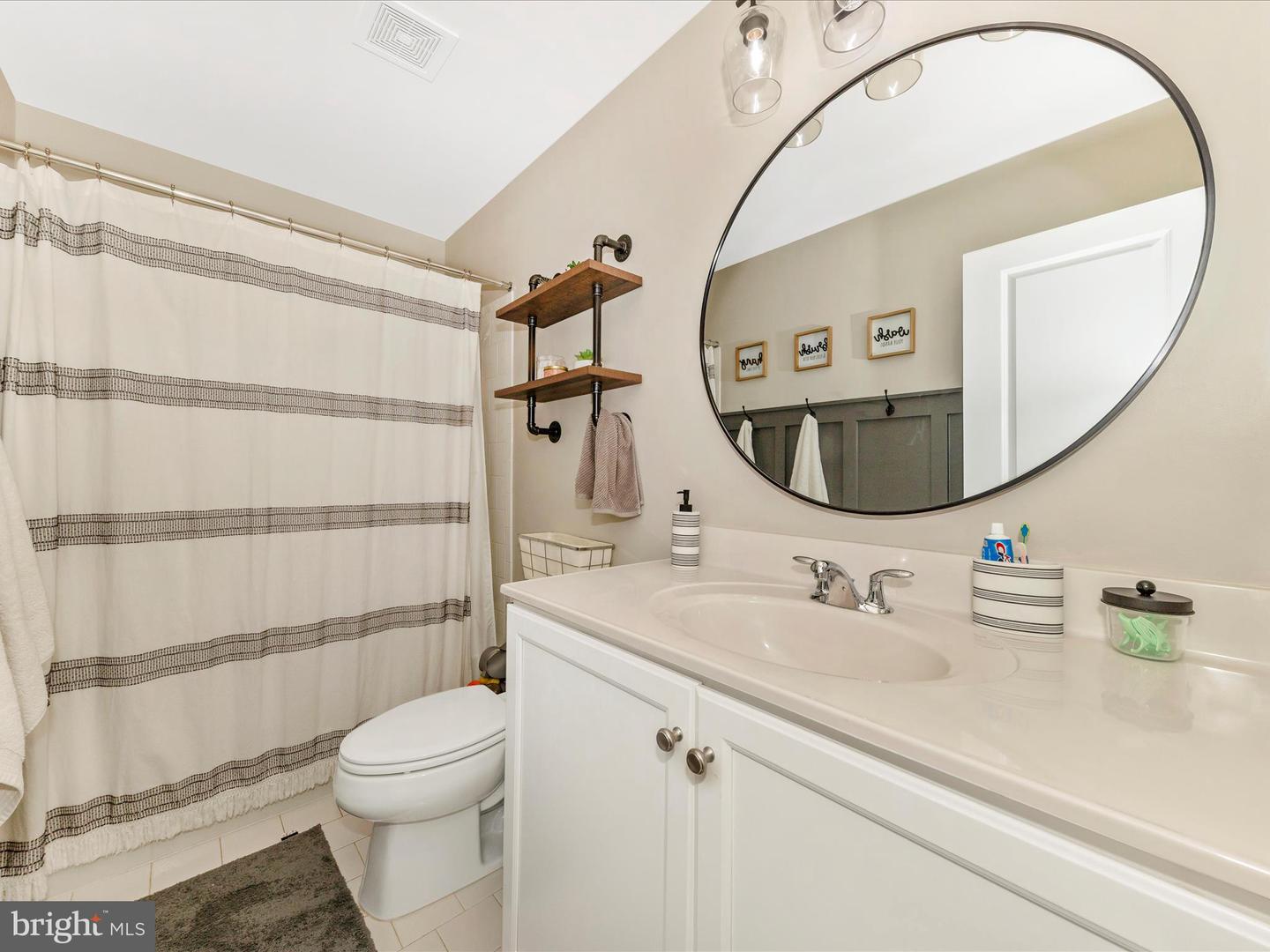 9929 Arapahoe Rd Property Photo 21