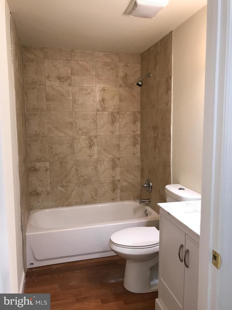 804-6 E South St Property Photo 9