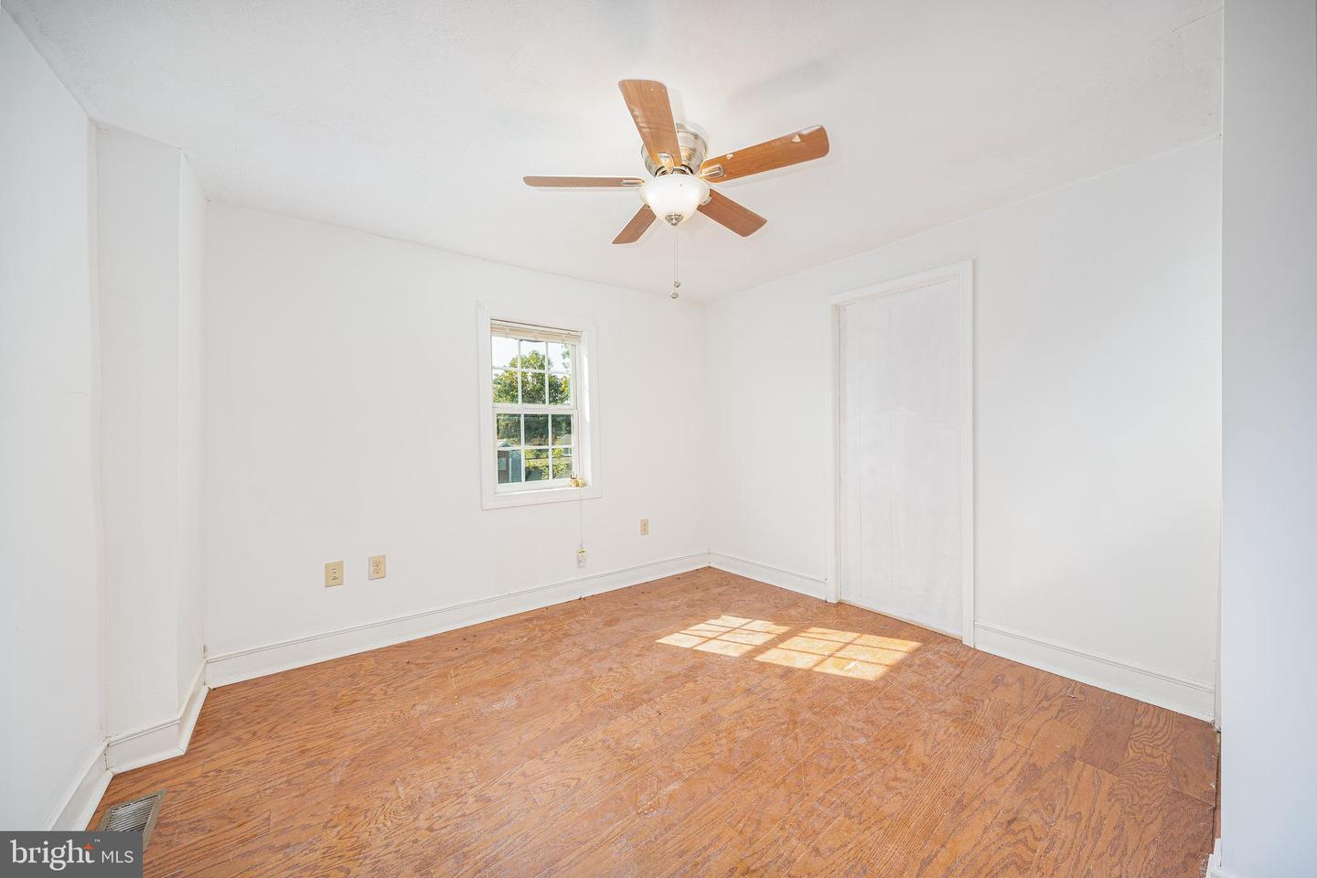 804-6 E South St Property Photo 25