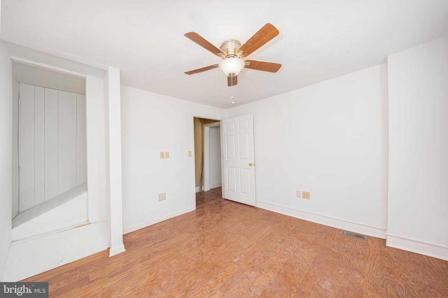804-6 E South St Property Photo 26