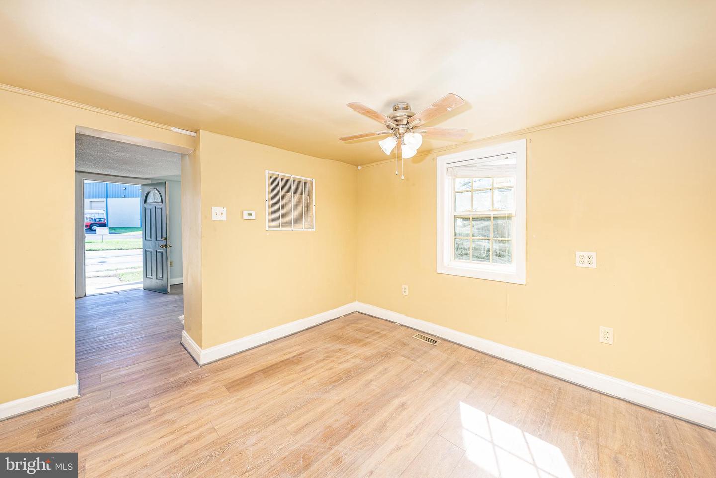 804-6 E South St Property Photo 35