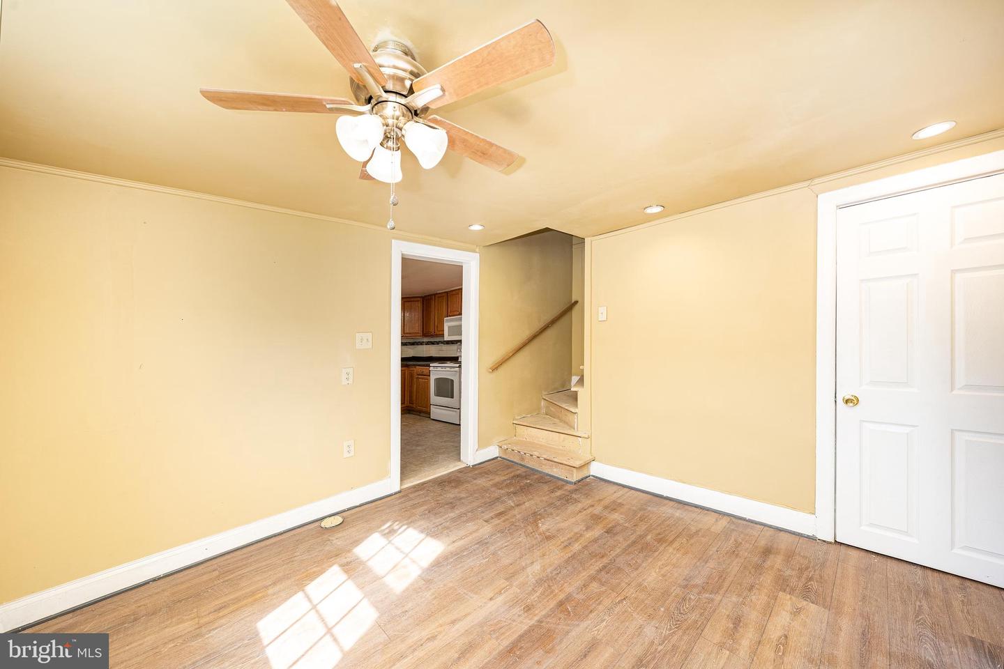 804-6 E South St Property Photo 37