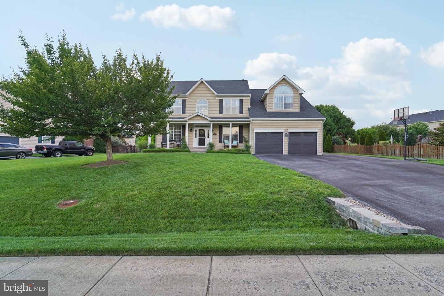 2642 Inwood Dr Property Photo 1