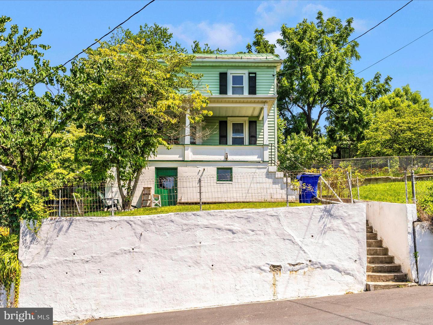 7 W B St Property Photo 1