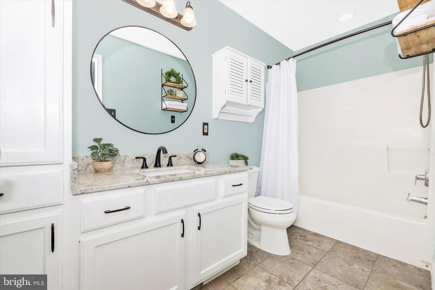 5655 Tessie Ct Property Photo 12