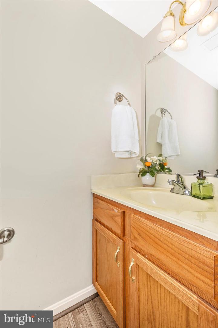 5655 Tessie Ct Property Photo 17