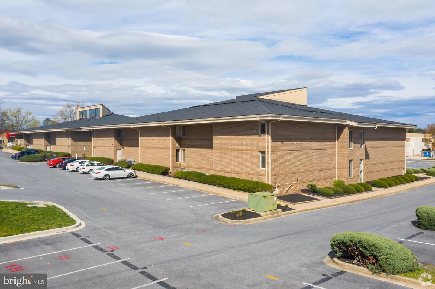 198 THOMAS JOHNSON DR #8 Property Photo 1