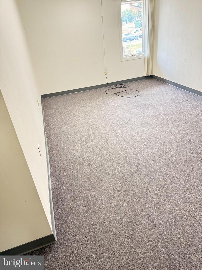 198 Thomas Johnson Dr #205-206 Property Photo 4