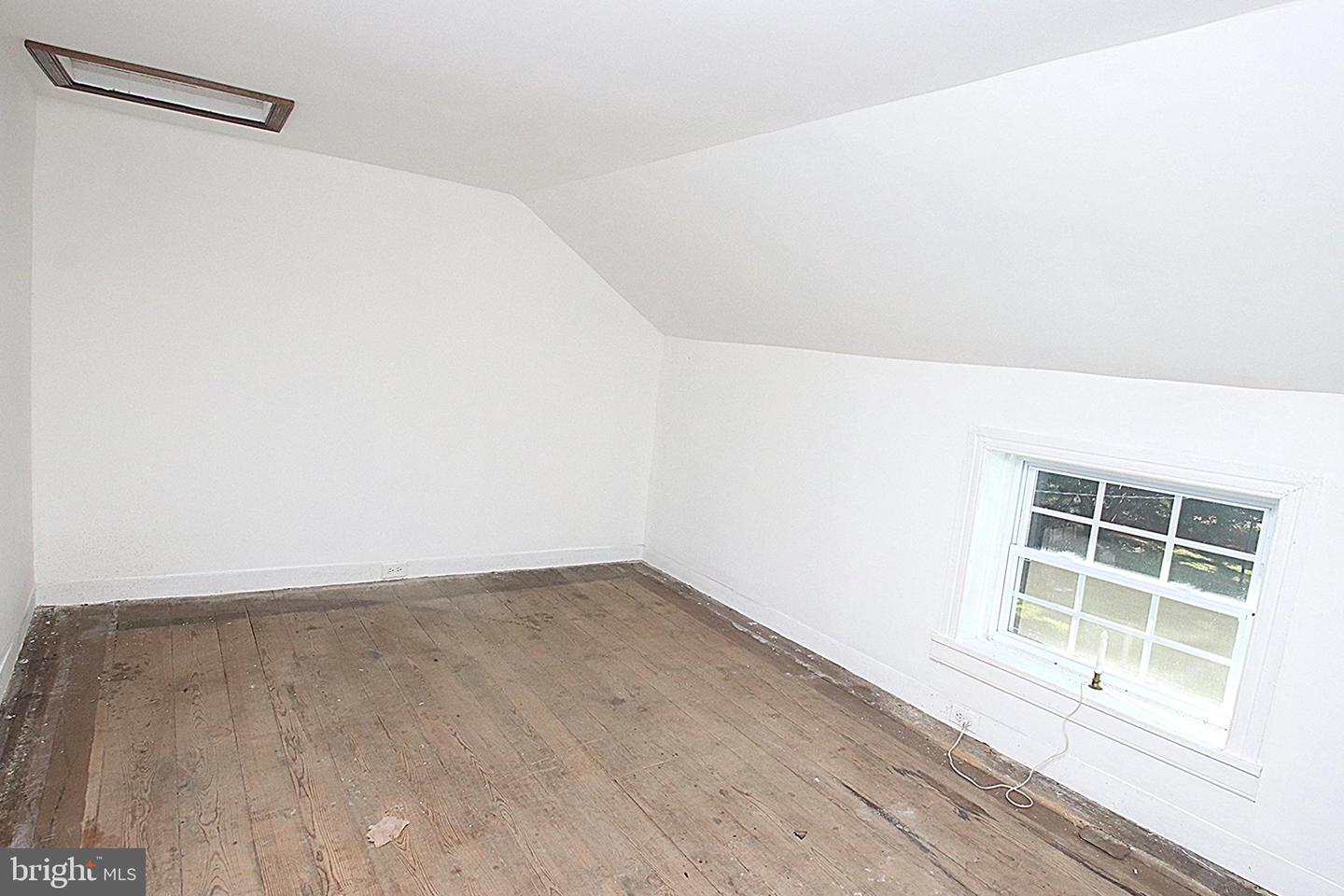 202 E Main St Property Photo 15