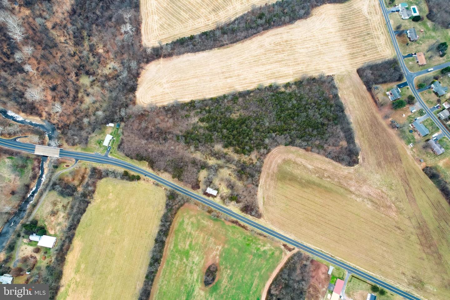 17268 Annandale Rd Property Photo 9