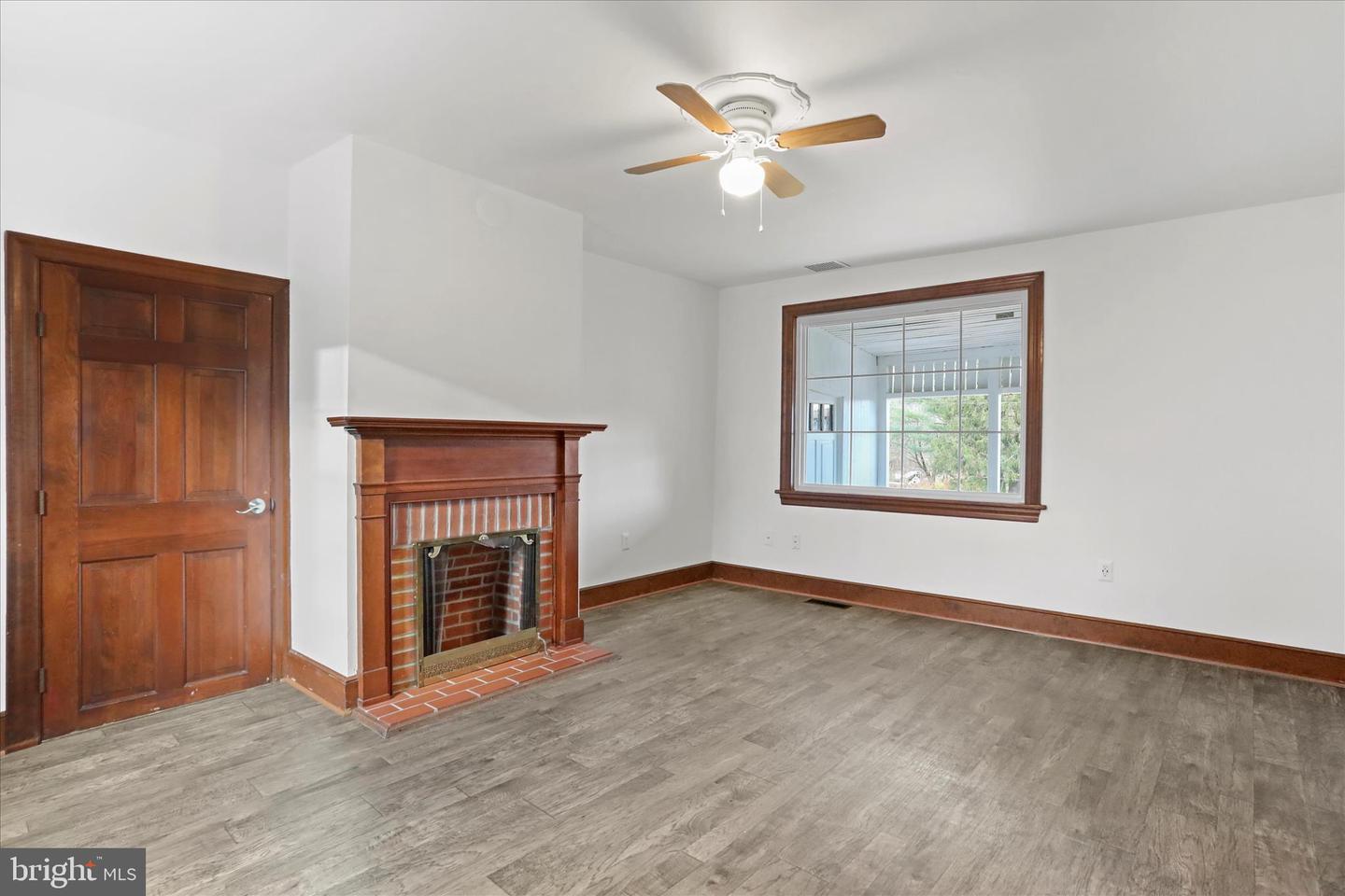 12487-a Property Photo 4