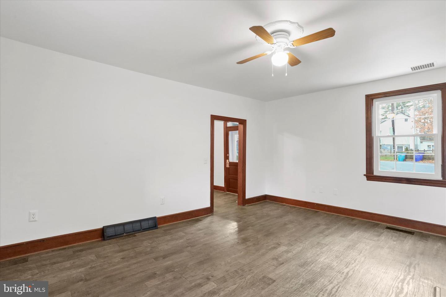 12487-a Property Photo 5