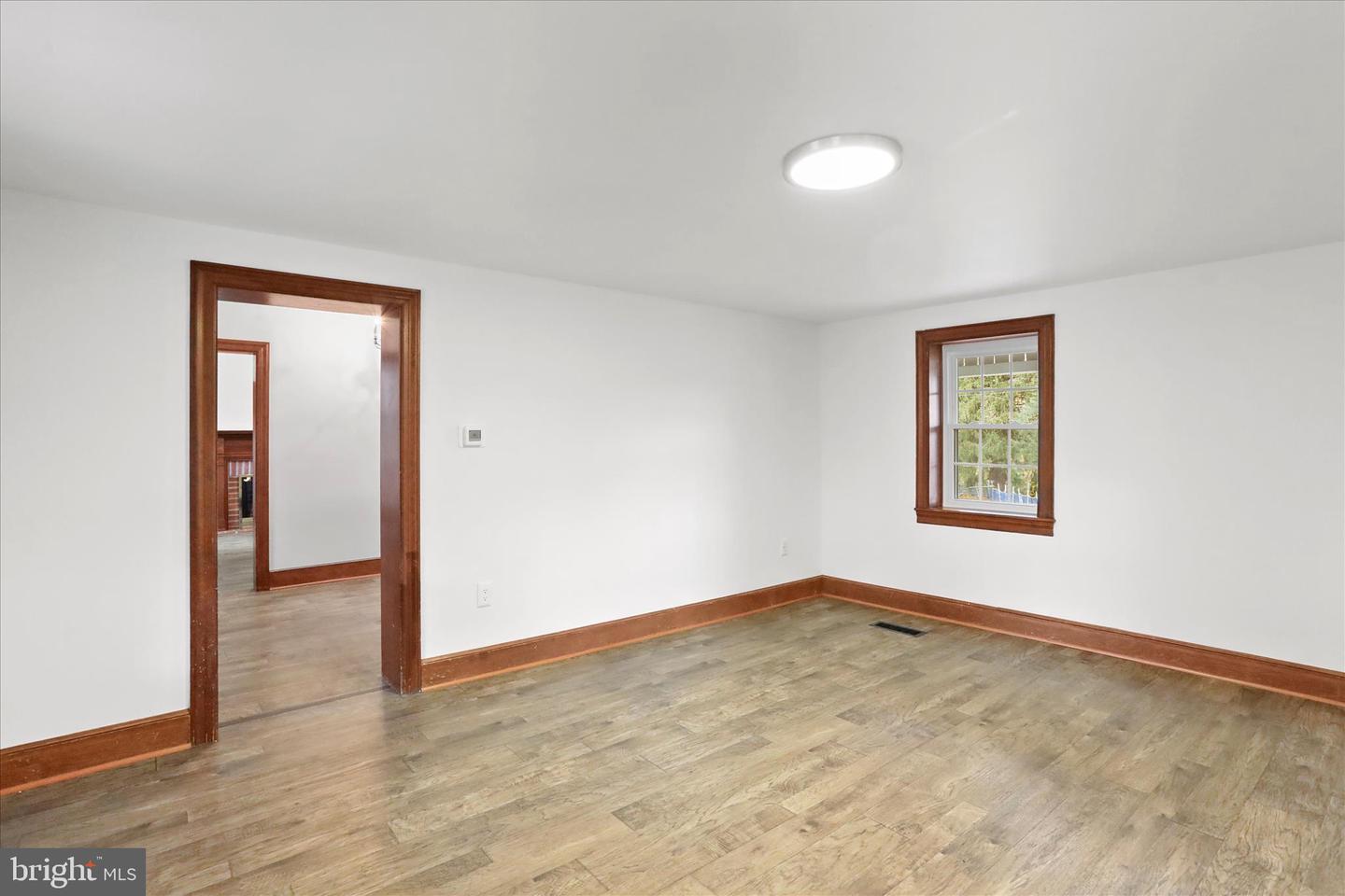 12487-a Property Photo 7