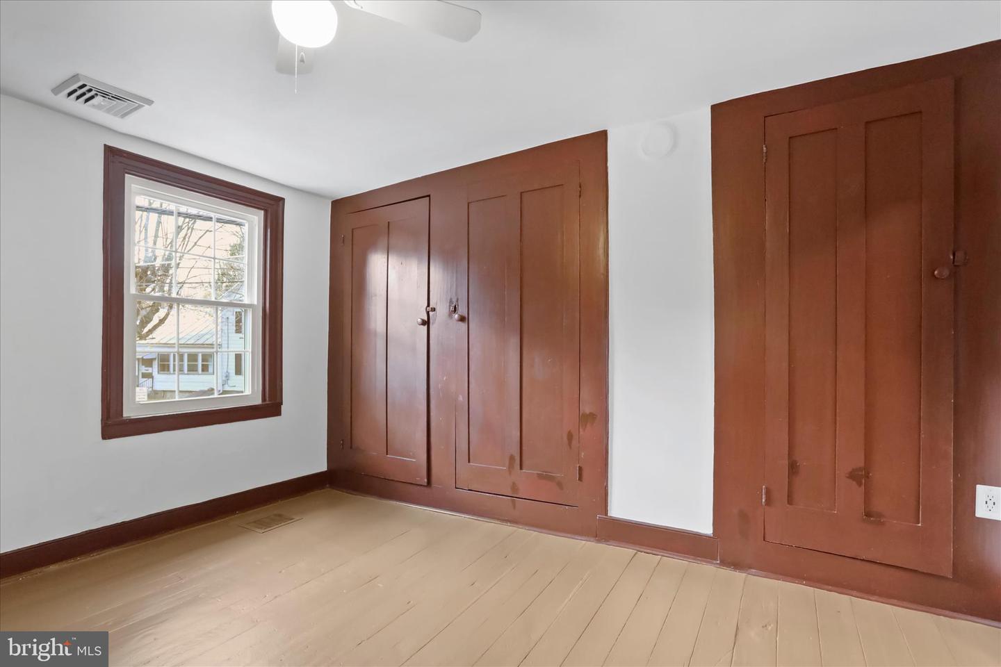 12487-a Property Photo 14