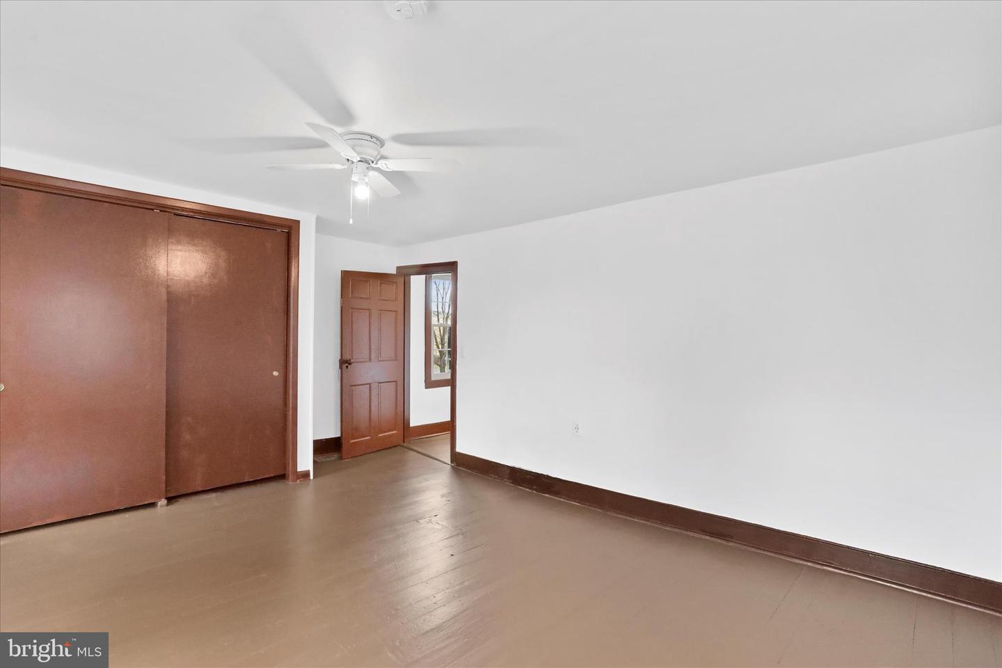 12487-a Property Photo 18