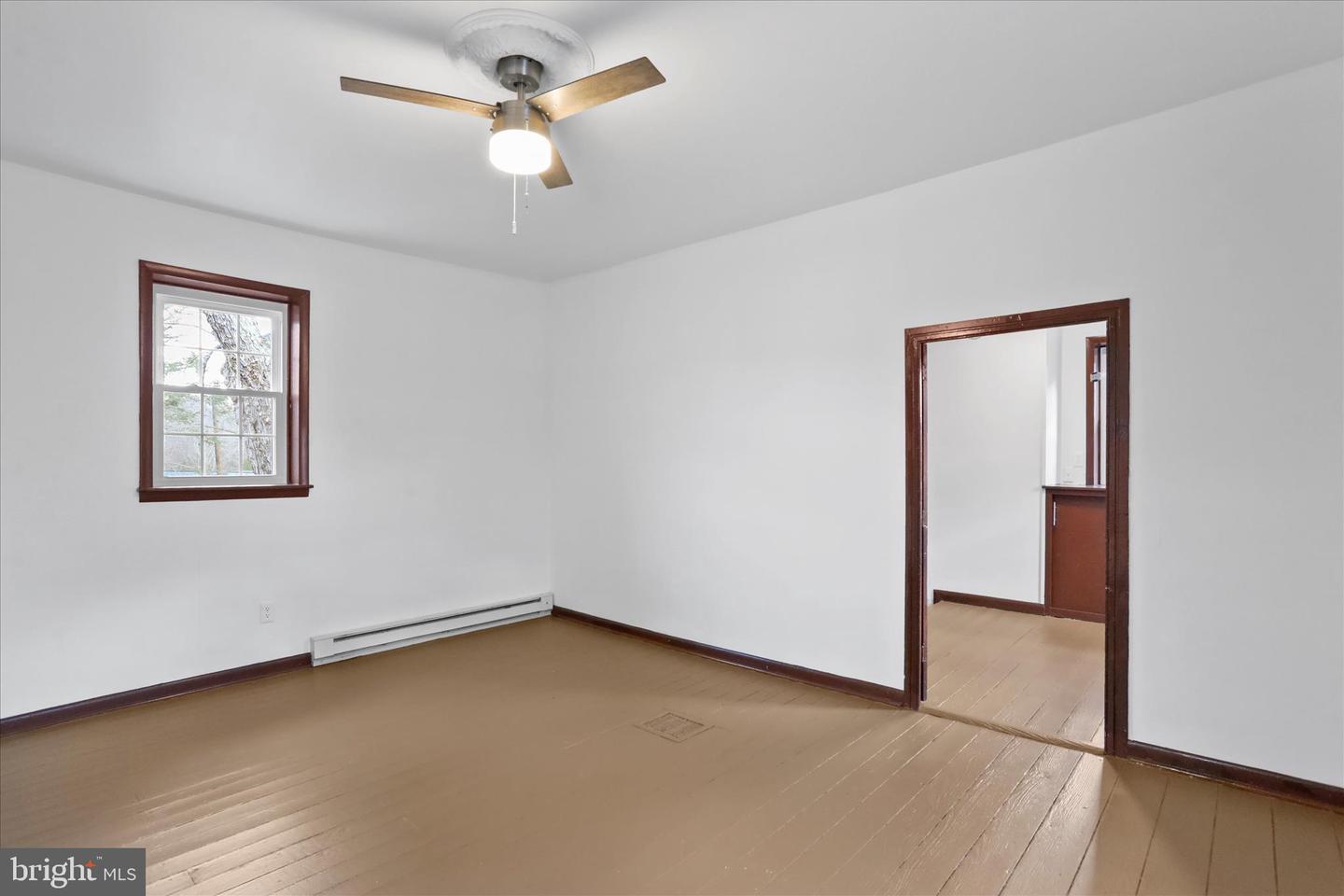 12487-a Property Photo 19