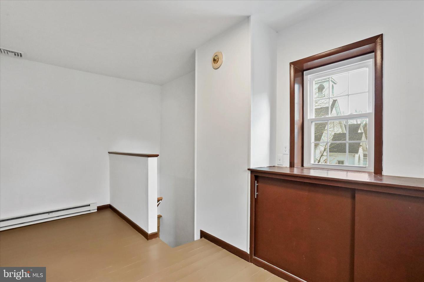 12487-a Property Photo 21