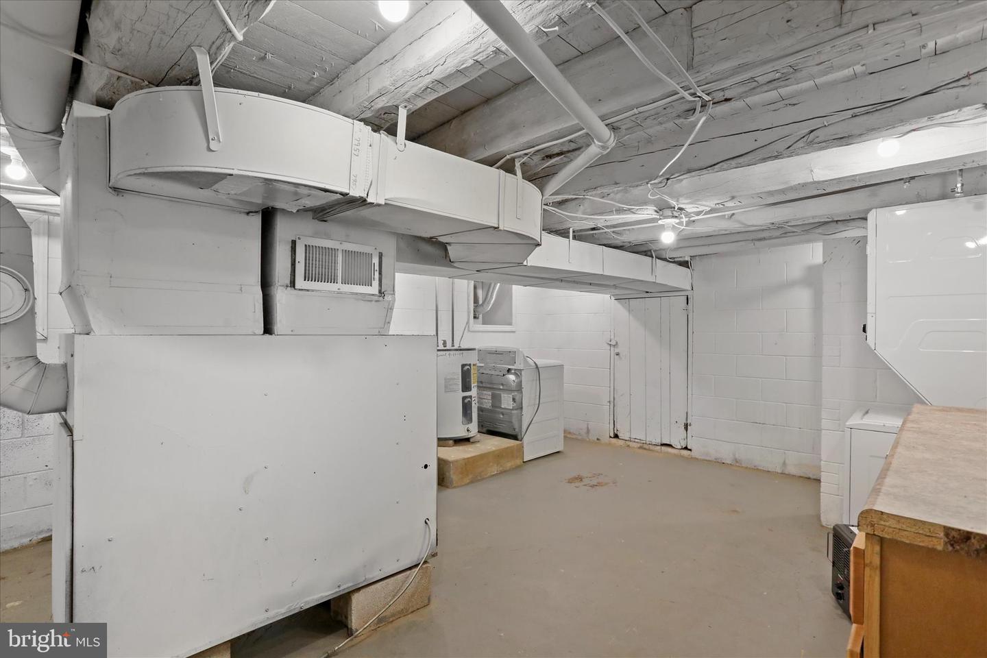 12487-a Property Photo 24
