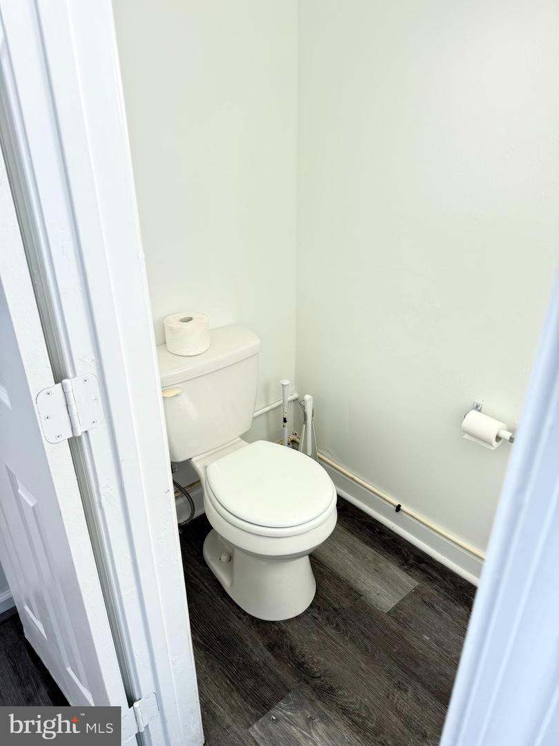 3390 Urbana #cottage Property Photo 9
