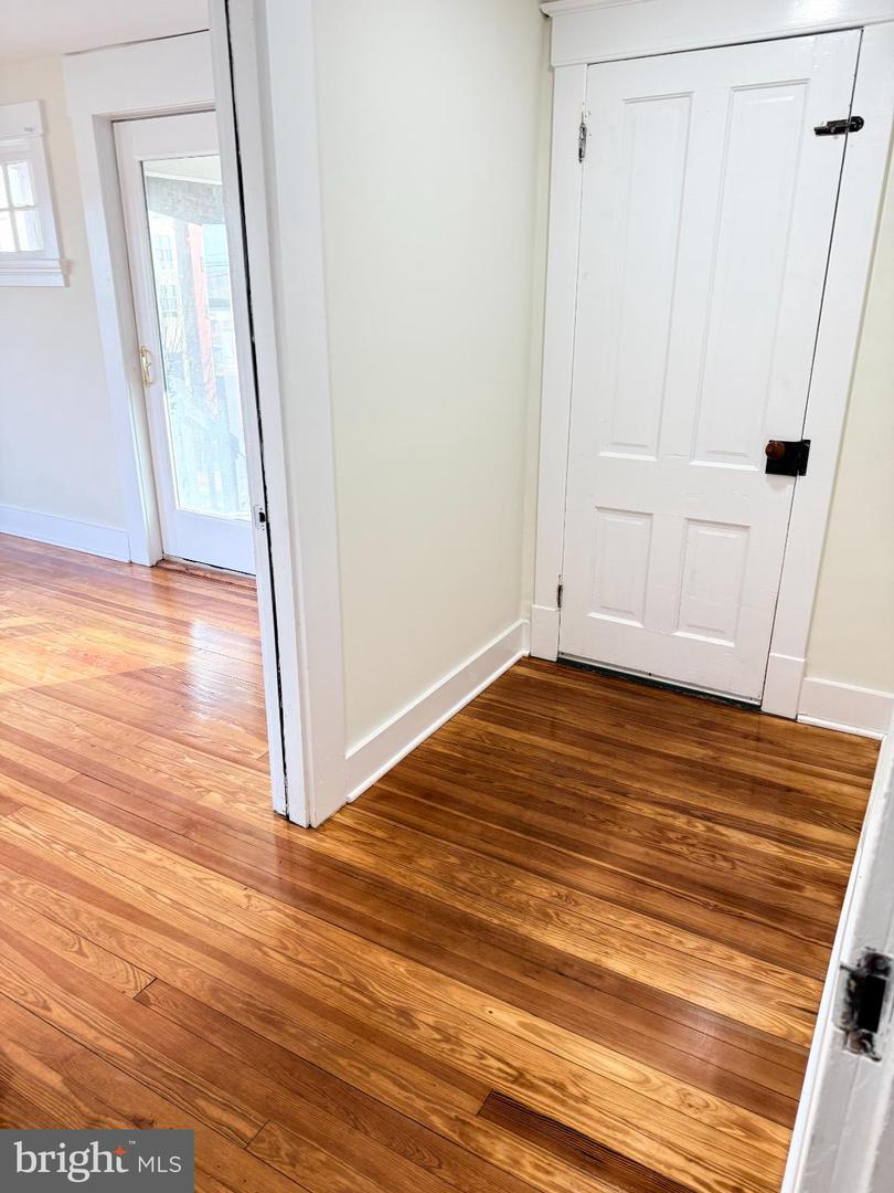3390 Urbana Pike #suite 2 Property Photo 3