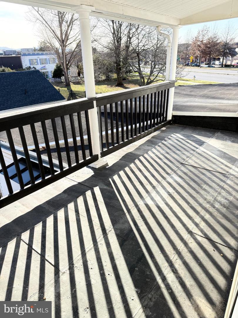 3390 Urbana Pike #suite 2 Property Photo 8