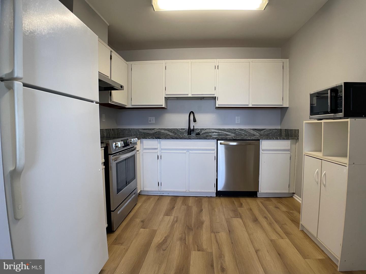 1401 KEY PKWY #204 Property Photo 1