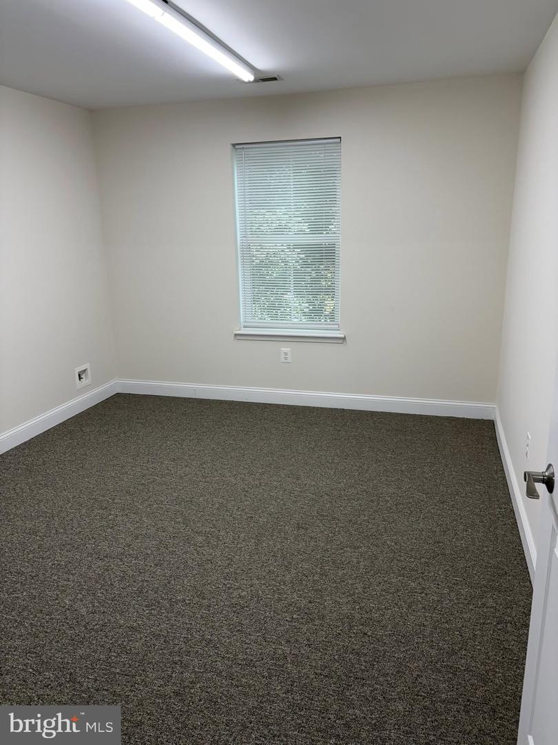 6008 Fair Oaks Dr Property Photo 12