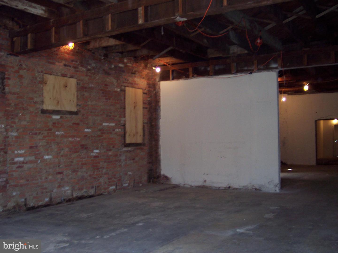 358 W Patrick St Property Photo 4