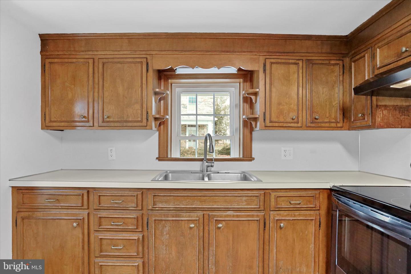 12487-a Property Photo 9