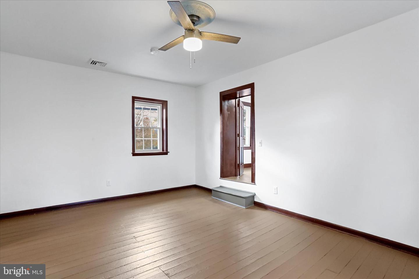 12487-a Property Photo 20