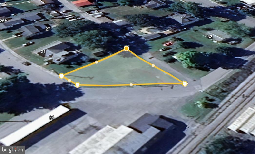 33 Walnut Property Photo 9
