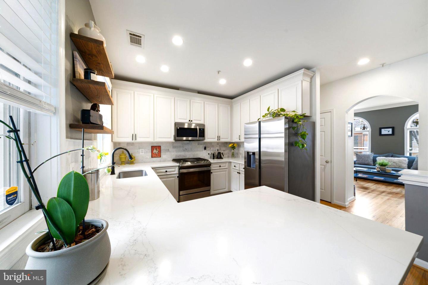 127 S Market St Property Photo 7