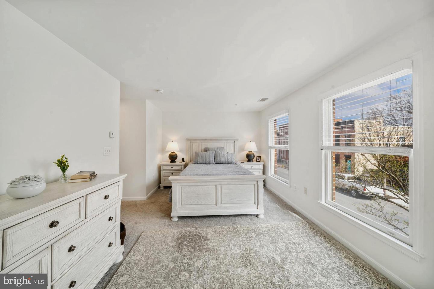 127 S Market St Property Photo 13