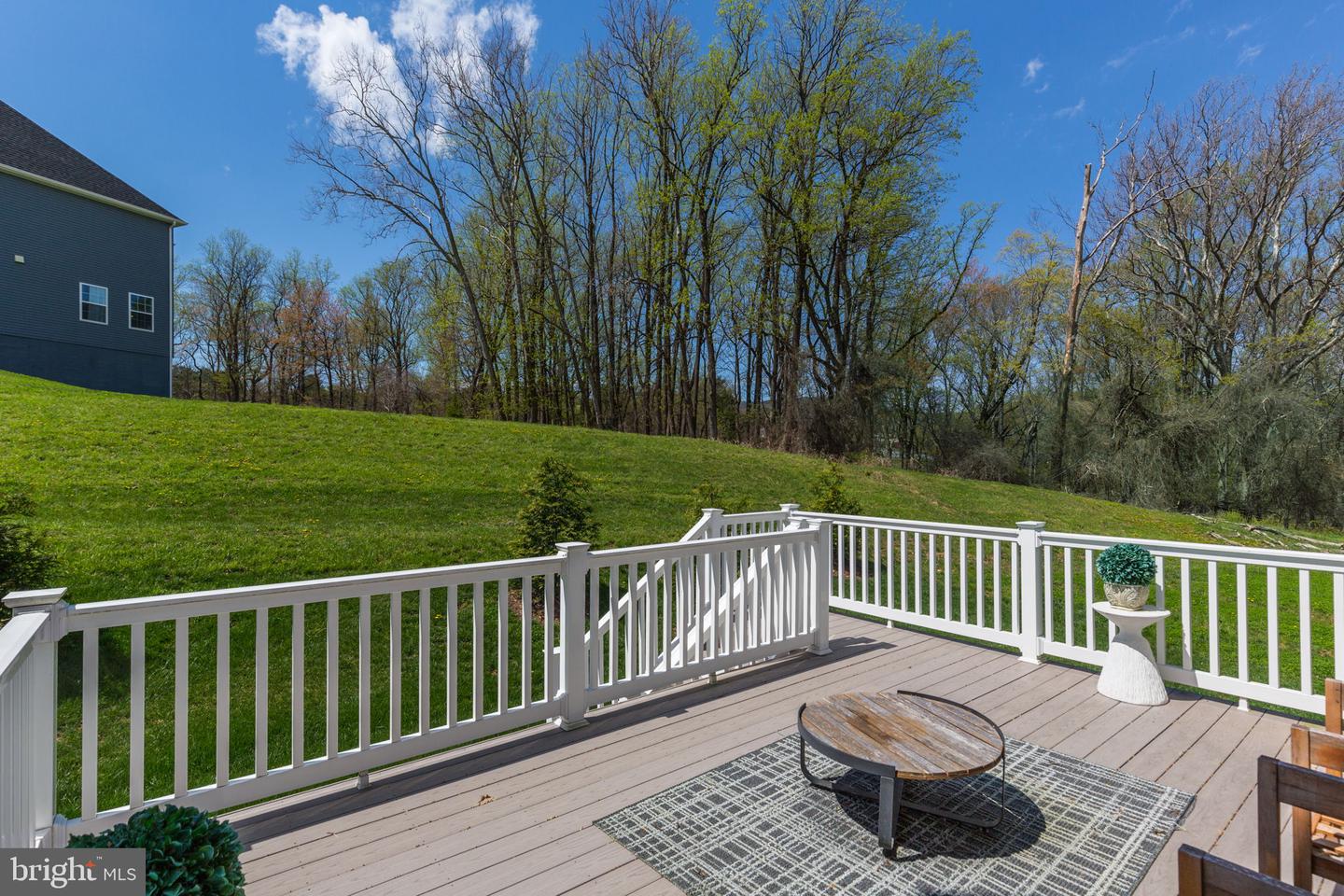 2728 Hillfield Dr Property Photo 15