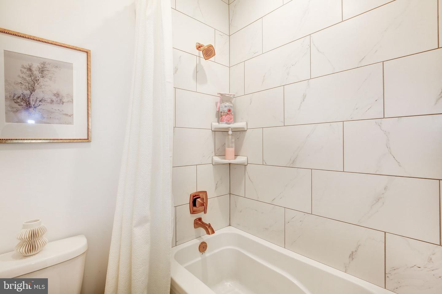 2728 Hillfield Dr Property Photo 39