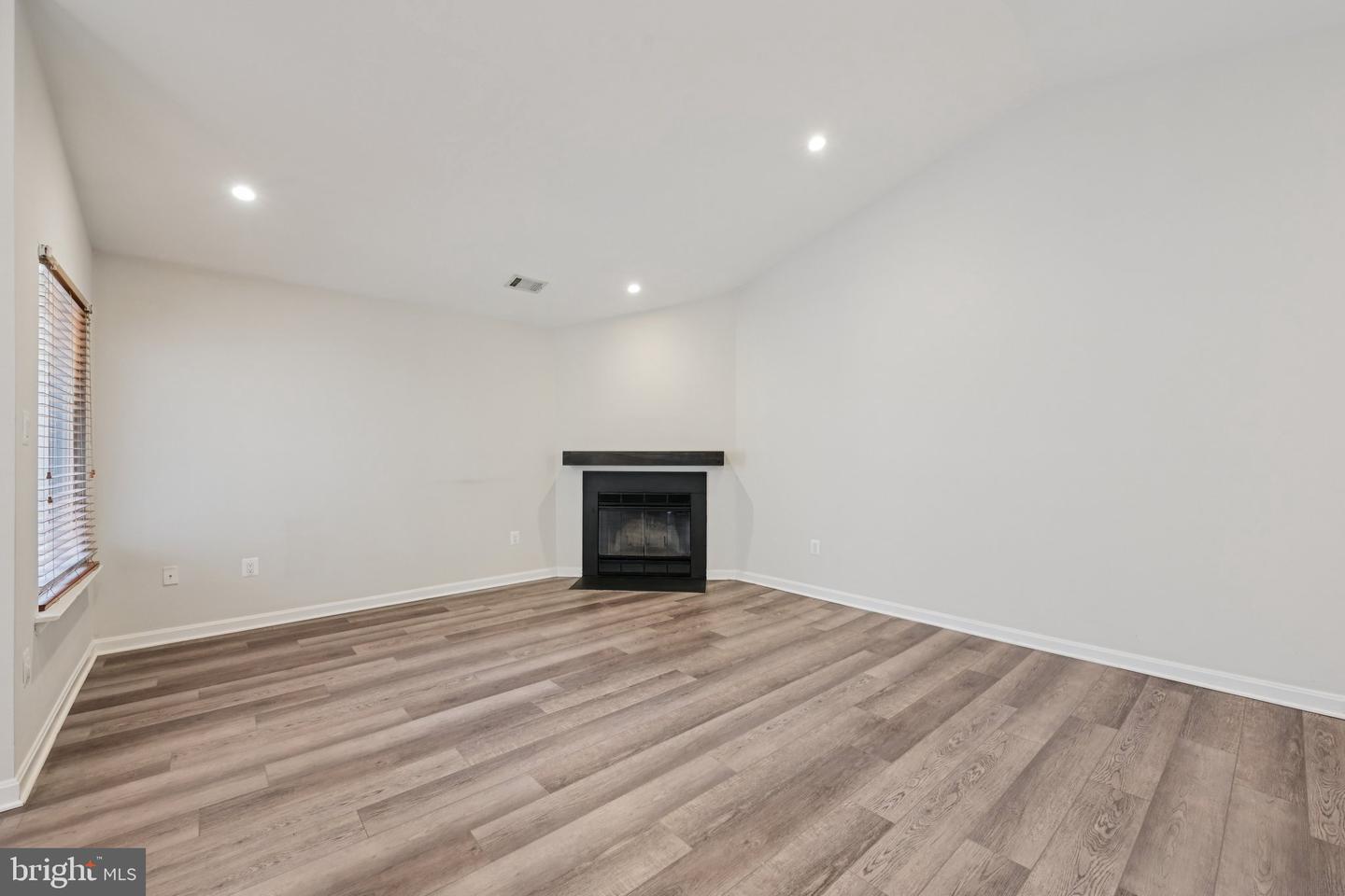 2104 Whitehall Rd #2b Property Photo 8