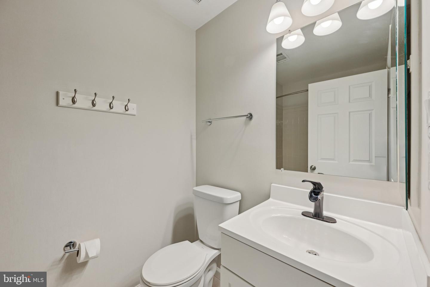2104 Whitehall Rd #2b Property Photo 29