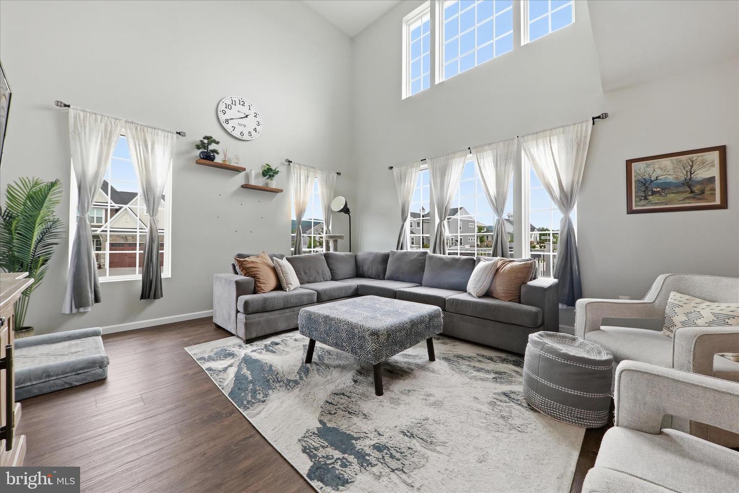 1621 Hobble Trl Property Photo 11