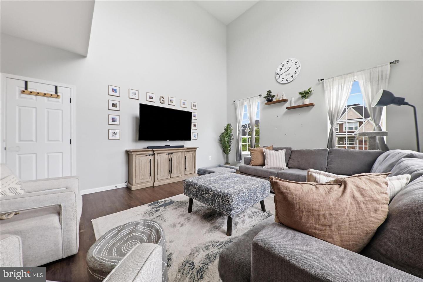 1621 Hobble Trl Property Photo 12