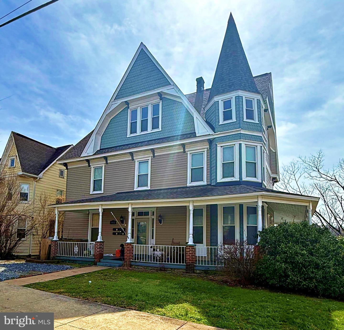 102 E A St Property Photo 1