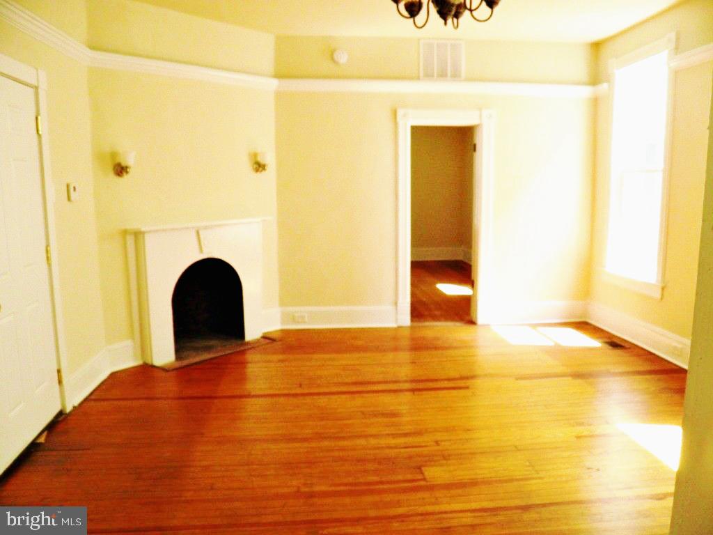 102 E A St Property Photo 4