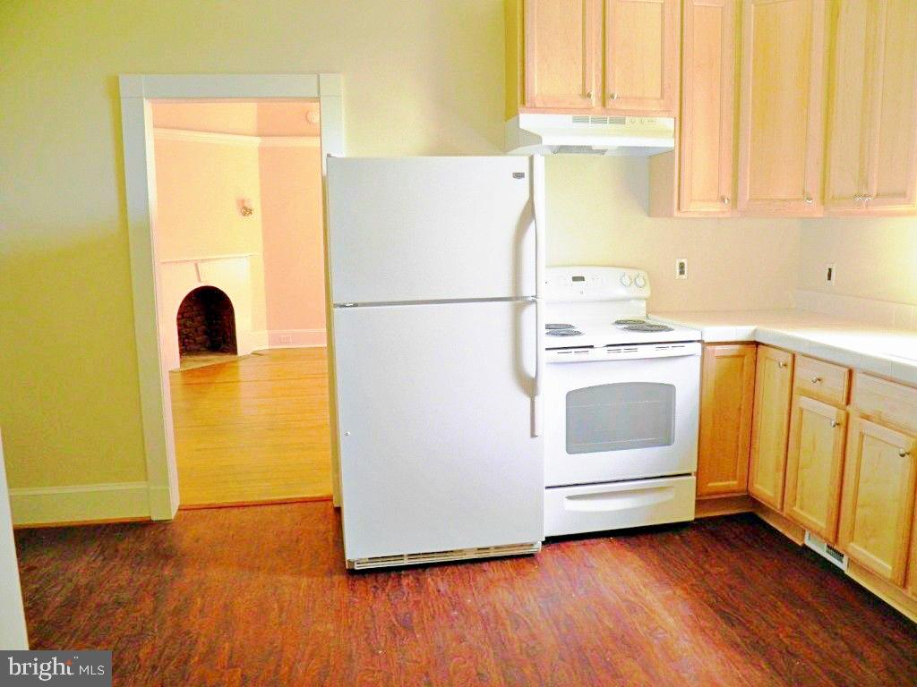 102 E A St Property Photo 5