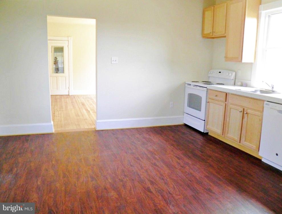 102 E A St Property Photo 11